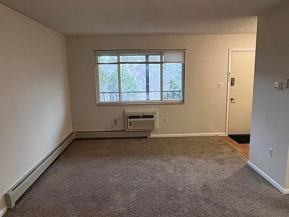 5th image of 5504 S Huron St #4