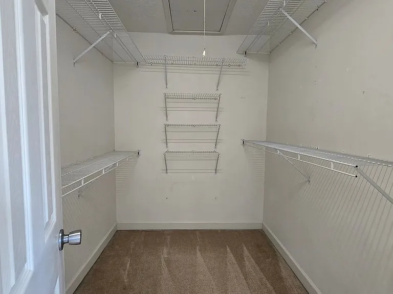 4488 Penhurst Ct — Photo 32