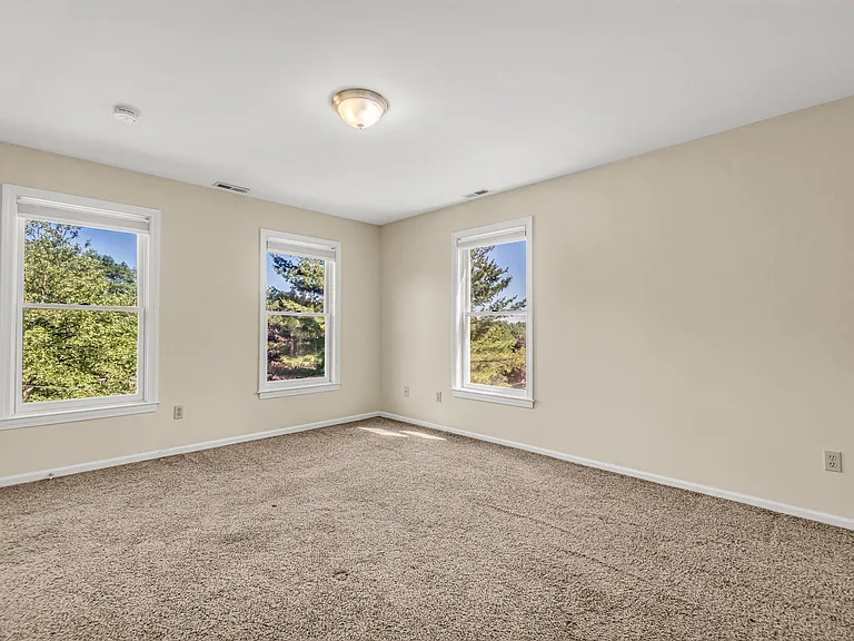 33 Serafin Ct — Photo 18