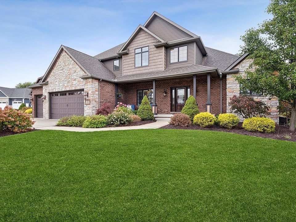 1st image of 421 W Sandhurst Dr