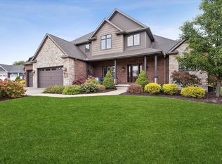 421 W Sandhurst Dr, Valparaiso, IN 46385
