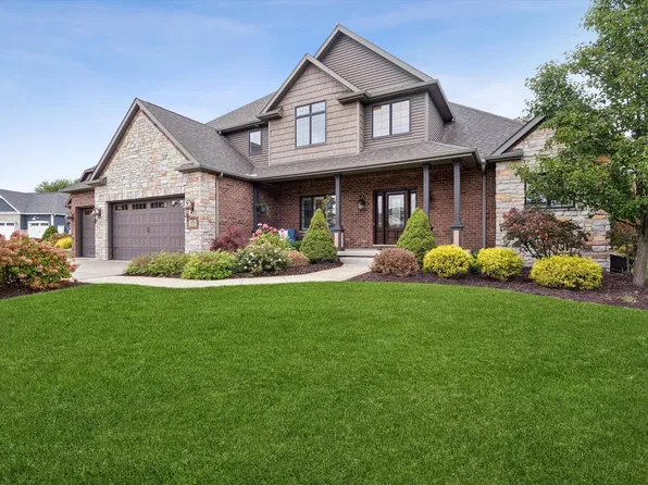 421 W Sandhurst Dr, Valparaiso, IN 46385