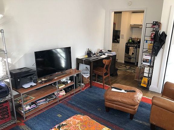 2nd image of 30 Greenwich Ave APT 6C