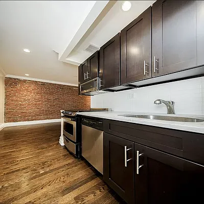 Rented by REAL New York | media 70