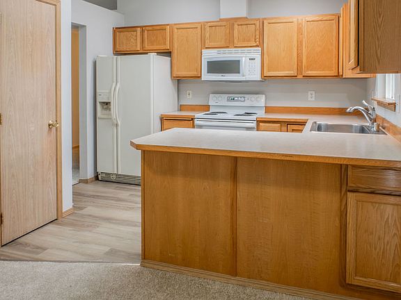 2nd image of 5624 107th Pl NE