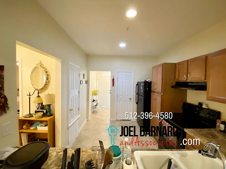 524 S. LBJ — Photo 19