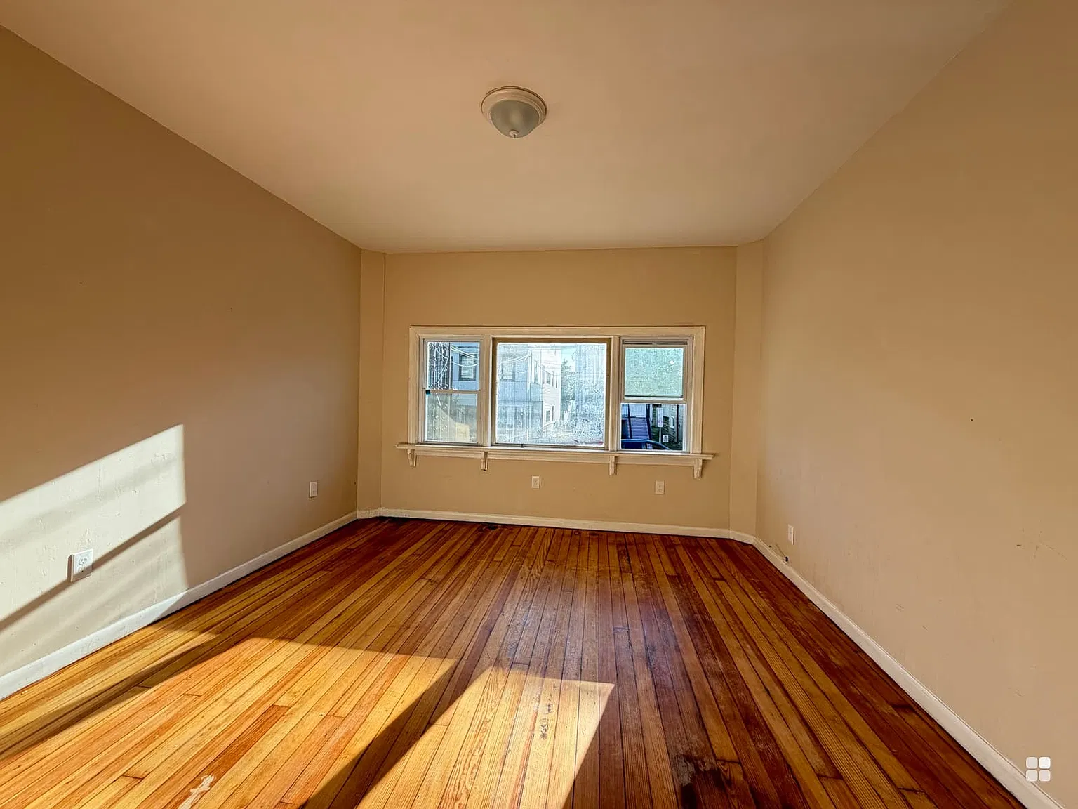 178 Fulton Ave — Photo 3