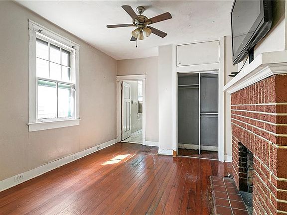 5th image of 8217-19 Apple St