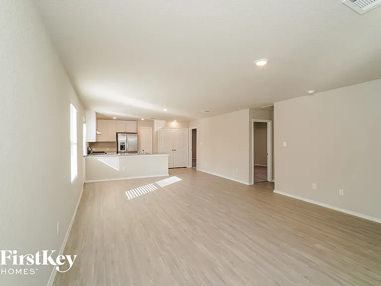 10783 Prusiner Dr — Photo 5