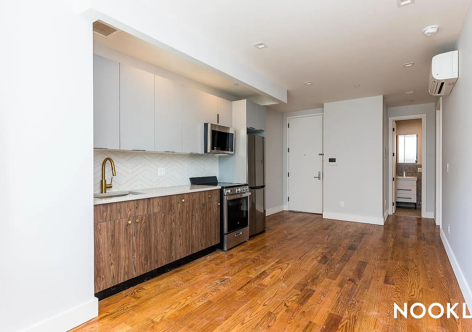 217 Boerum Street — Photo 4