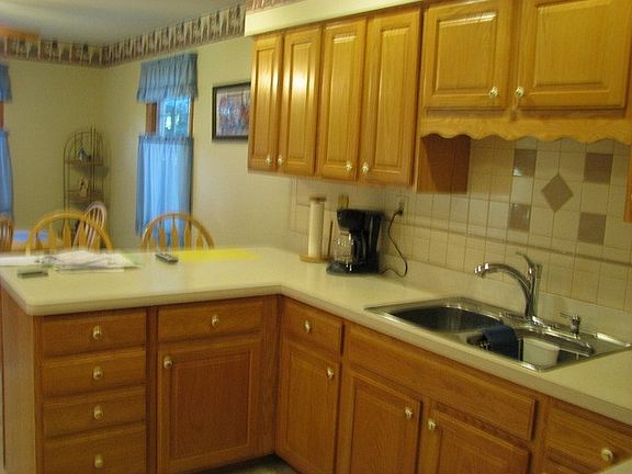 5th image of 850 N 5th St