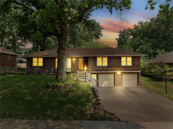 1702 NE 68th Ter, Gladstone, MO 64118