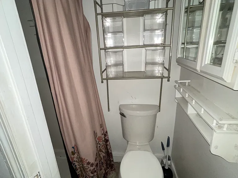 106 SE 11th Ave #B — Photo 7