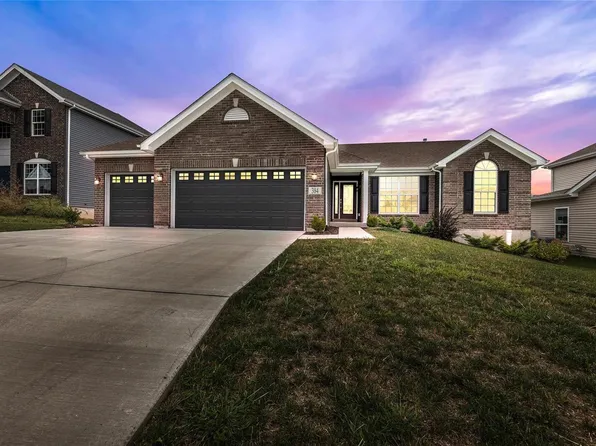 384 Juanita McKee Dr, Ballwin, MO 63011