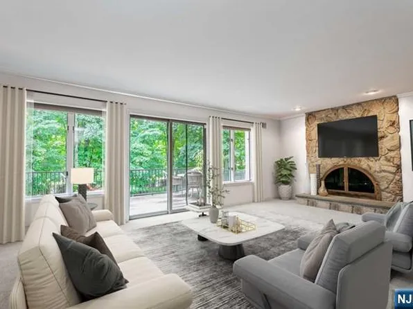 273 Wilson Dr, Cresskill, NJ 07626