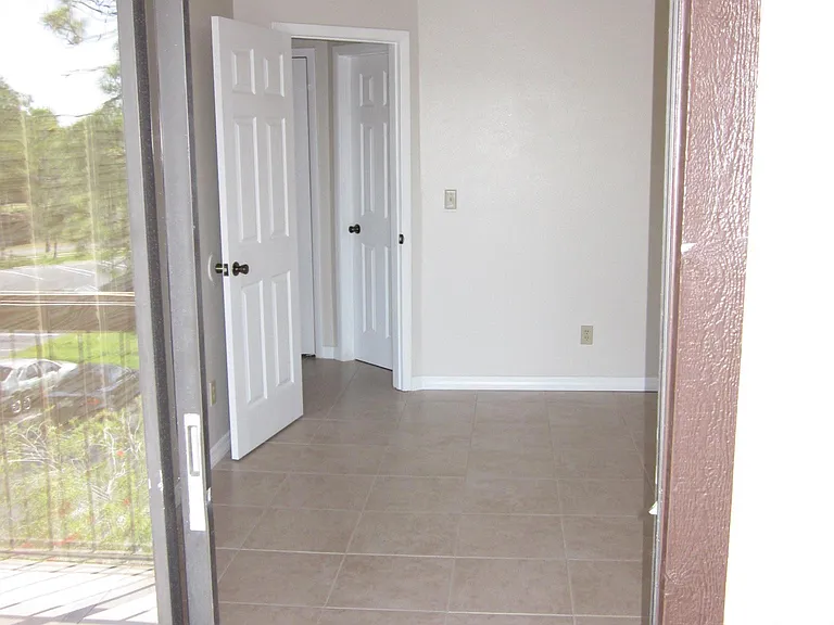 2030 Cascades Blvd #303 — Photo 7