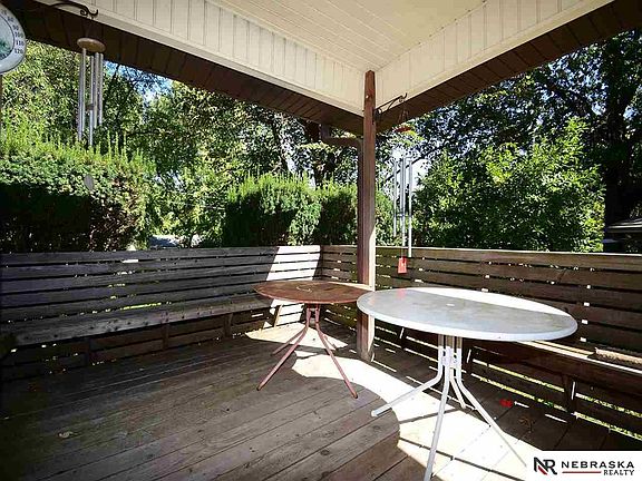 4th image of 6824 Leighton Ave