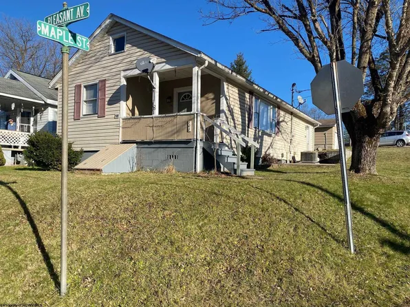 108 Pleasant Ave, Elkins, WV 26241