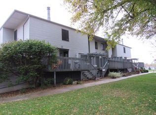 2205 Sky Line Dr, Waterloo, IA 50701