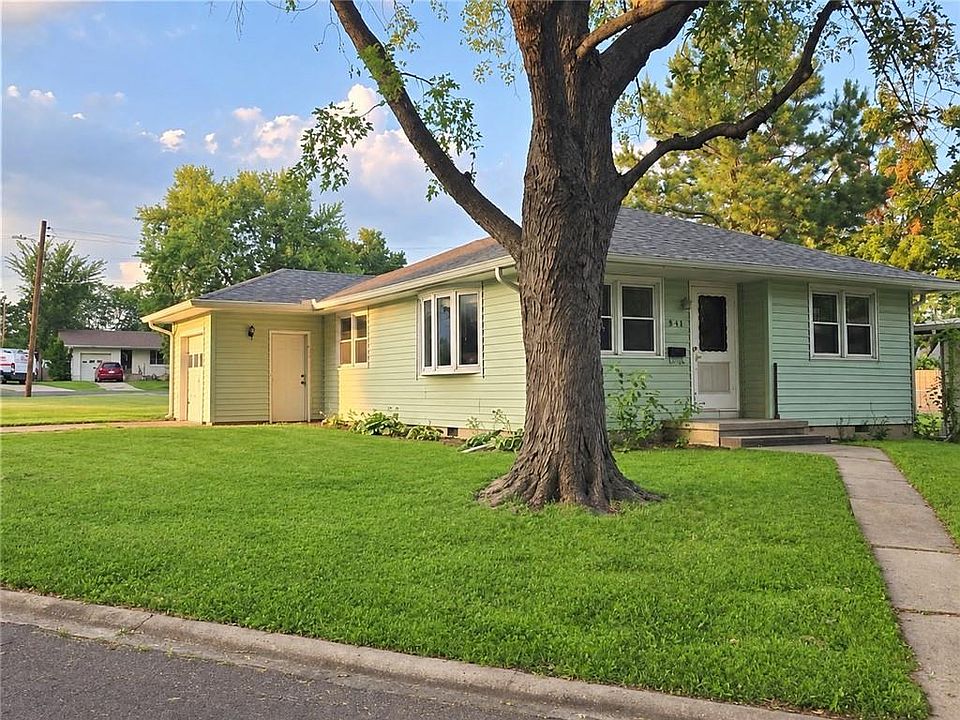 1st image of 303 E Truman Ave
