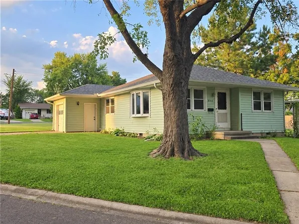 303 E Truman Ave, Clinton, MO 64735