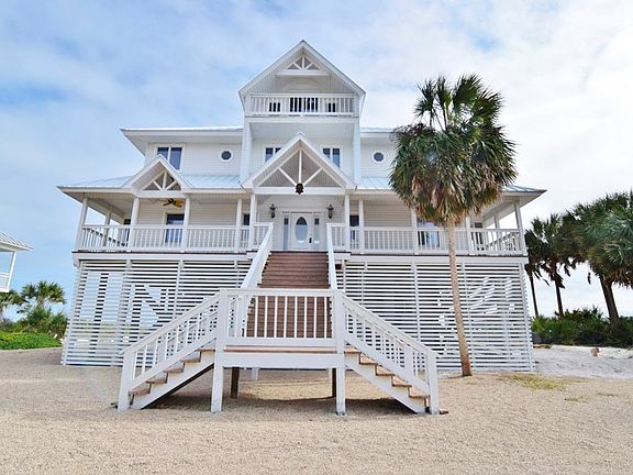 2nd image of 2128 Palmetto Way