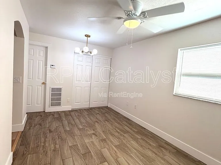6905 1/2 N Duncan Ave #A — Photo 6