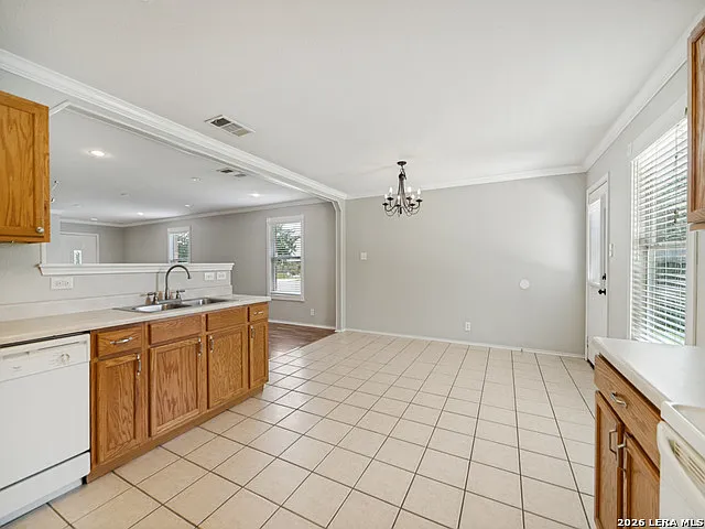 200 Katie Ct — Photo 6