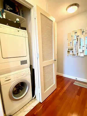 Rented by Nest Seekers International | media 29