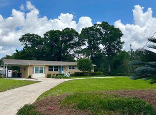 6468 Barnes St, Milton, FL 32570