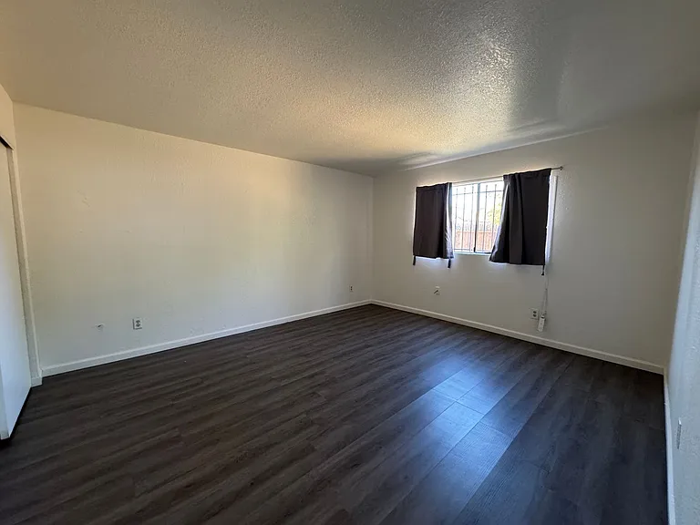 827 Dundee Way — Photo 23