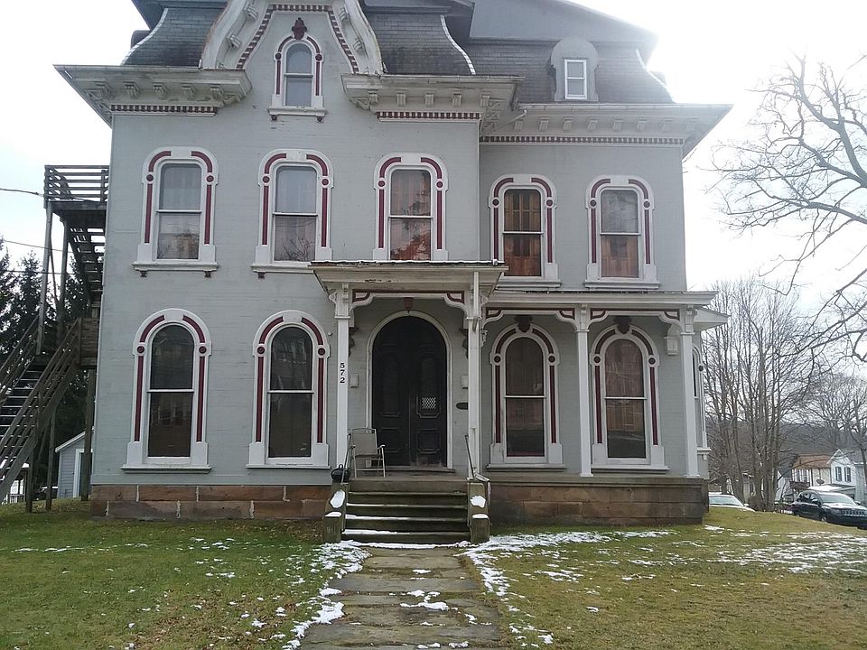 1st image of 572 Randolph St