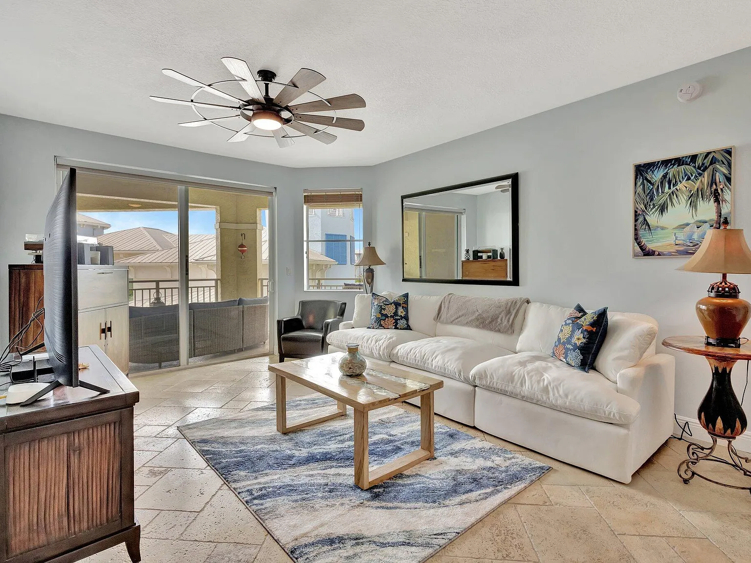2 bed, 2.0 bath, 1226 sqft, $4,500 — Photo 2