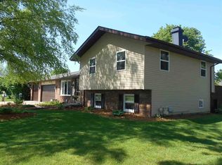 11216 Debussey Dr, Machesney Park, IL 61115