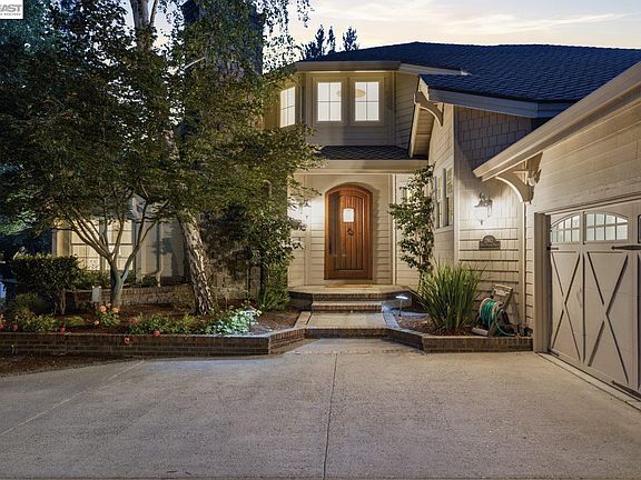 2nd image of 2962 Deer Meadow Dr