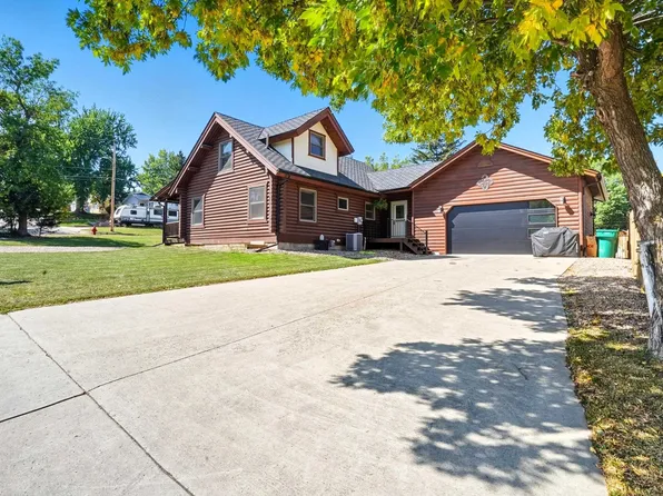 631 Sherman St, Sturgis, SD 57785