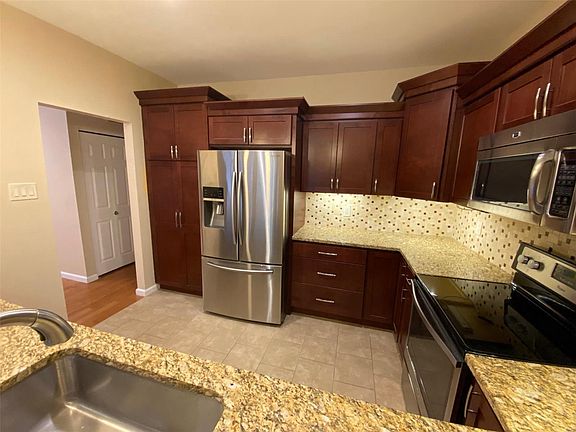 5th image of 4453 W Pine Blvd APT 5