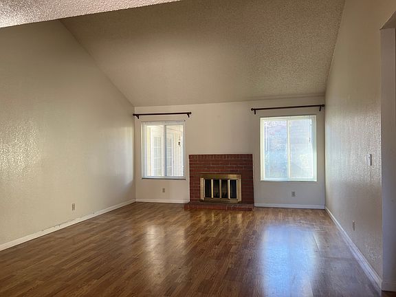 2nd image of 45587 Parkmeadow Ct