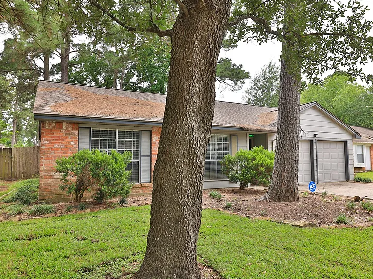 4623 Whispering Rock Ln — Photo 2
