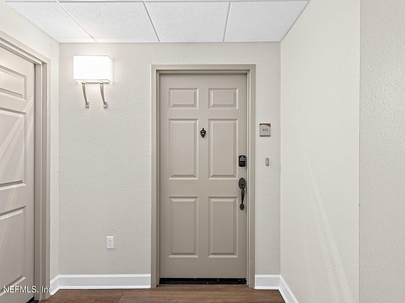 2nd image of 1478 RIVERPLACE Boulevard #803