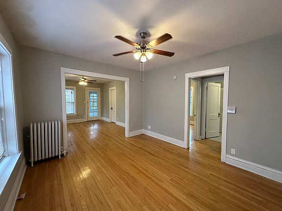 4th image of 5215-5219 N Christiana Ave #3