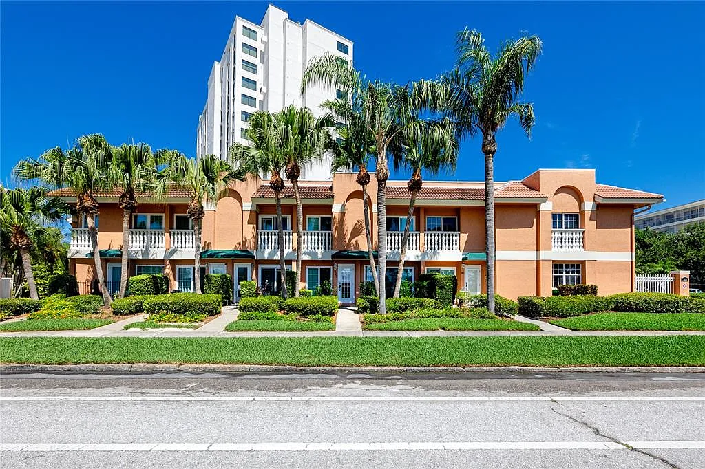 2 bed, 2.5 bath, 1956 sqft, $5,000 — Photo 1