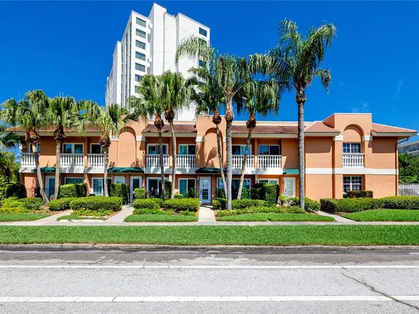 920 N Shore Dr NE, Saint Petersburg, FL 33701