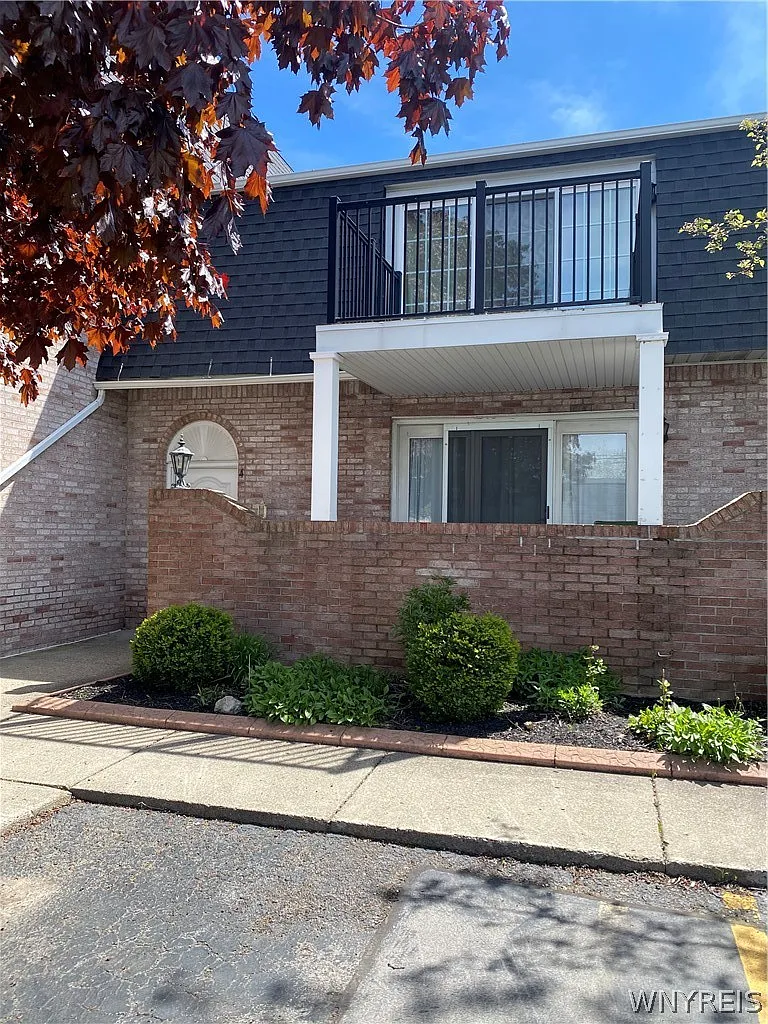 2 bed, 2.0 bath, 1153 sqft, $1,700 — Photo 1