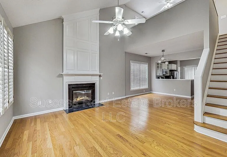 1645 Heyford Cir NW — Photo 8