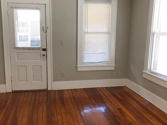 3rd image of 316 Tremont St APT 3