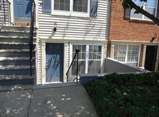 32 Rutgers Dr #405, Newark, NJ 07103