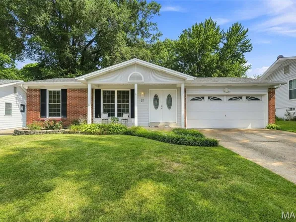27 Michelle Ln, Saint Peters, MO 63376