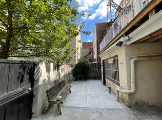 1013 Spruce St #1R, Philadelphia, PA 19107