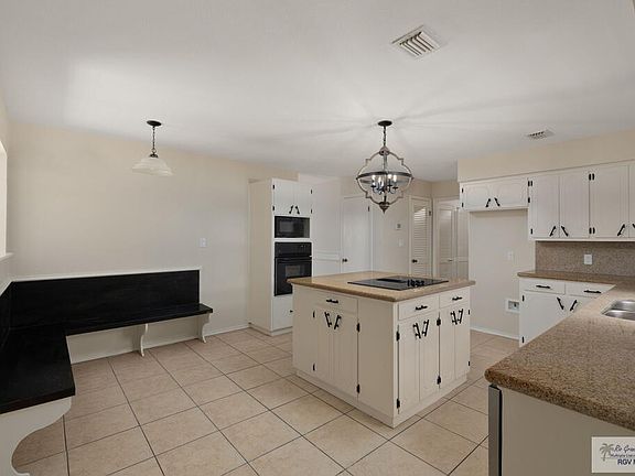 5th image of 2802 Becky Ln